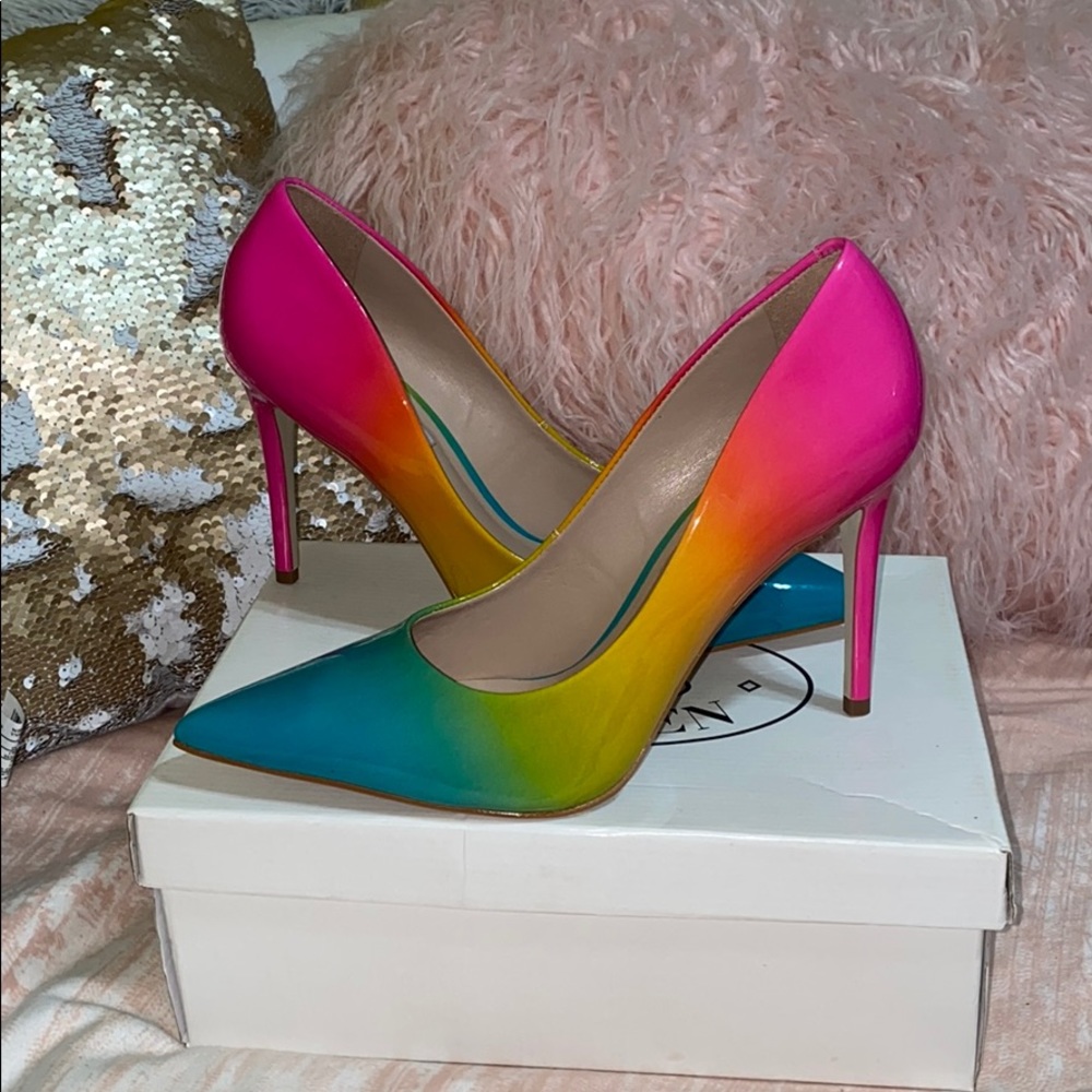 Steve Madden Rainbow Zaney Pumps. Brand New.